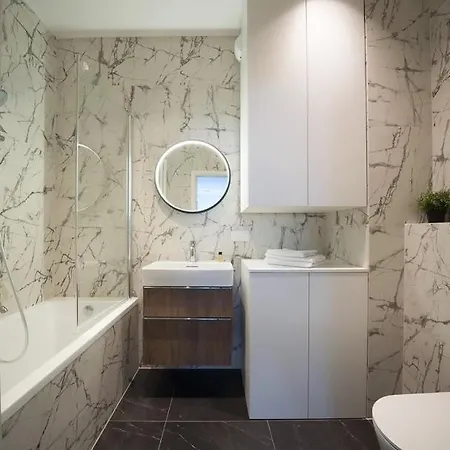 Moderna Deluxe * غدانسك